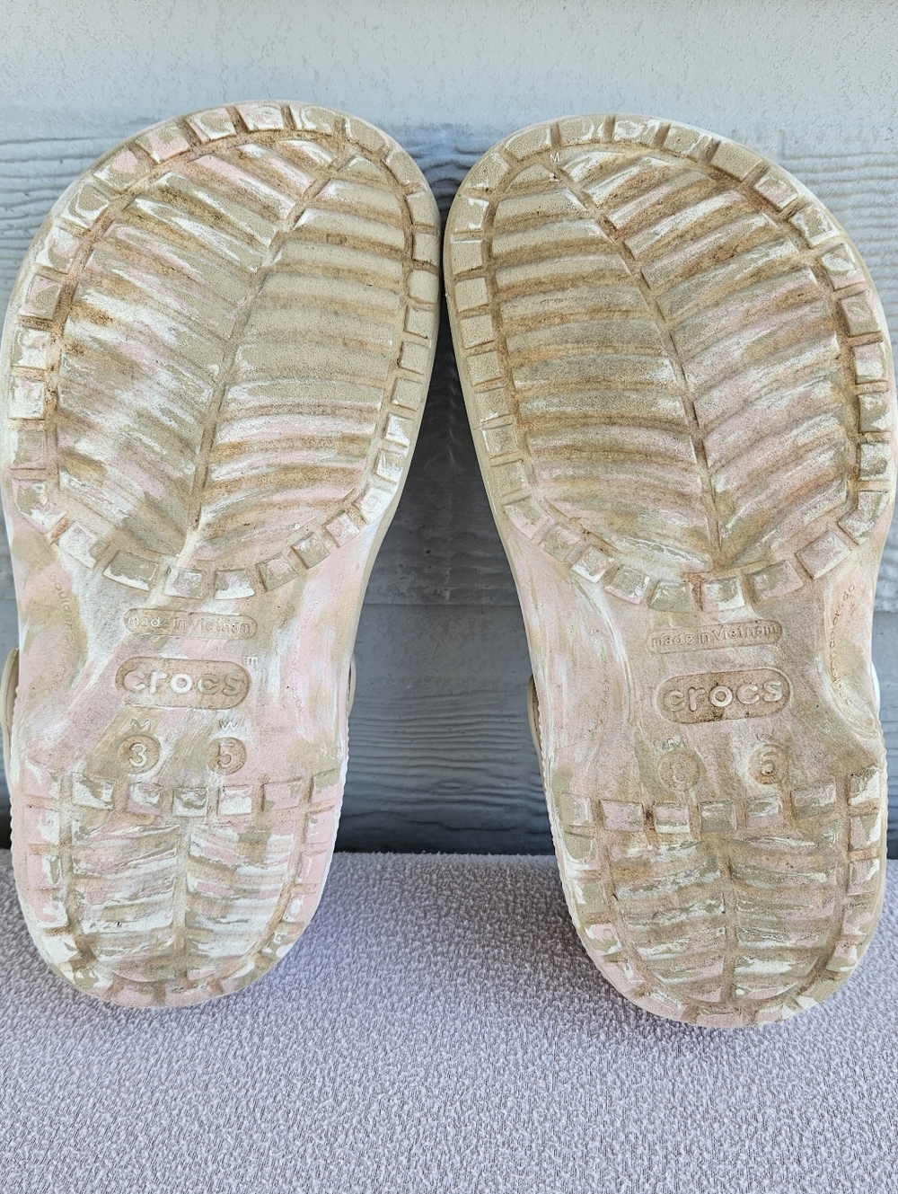Crocs Classic Marbled Clogs Women 5 Men 3 Slip-On Comfort Waterproof Pink Beige - Picture 9 of 12